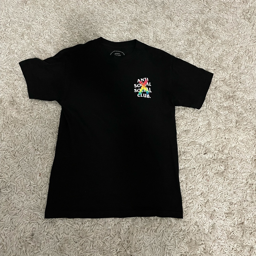 Size medium into social club T-shirt black